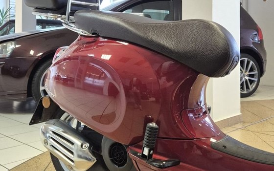 Gebrauchtmotorrad Vespa Primavera 125 Touring - Bild 10