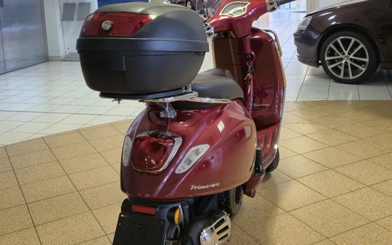 Gebrauchtmotorrad Vespa Primavera 125 Touring - Bild 8