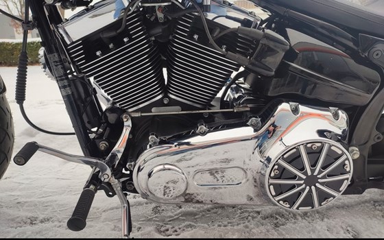 Gebrauchtmotorrad Harley-Davidson Softail Breakout FXSB - Bild 10