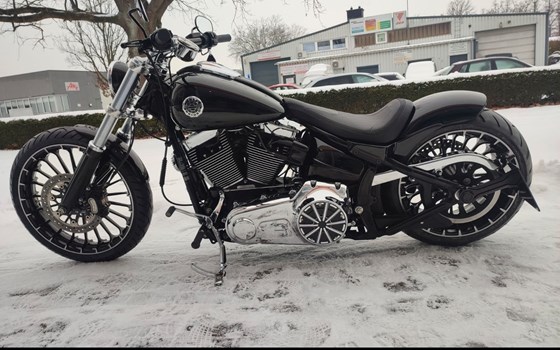 Gebrauchtmotorrad Harley-Davidson Softail Breakout FXSB - Bild 5