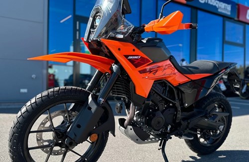 Neumotorrad KTM 390 Adventure X