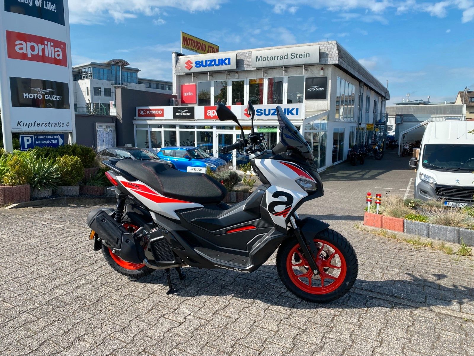 Aprilia SR GT Sport 200