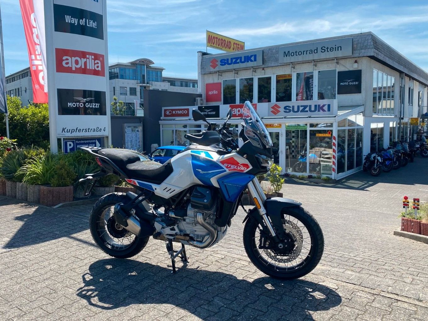 Moto Guzzi Stelvio Duecento Tributo