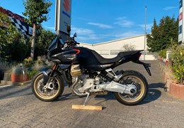 Neumotorrad Moto Guzzi V100 Mandello