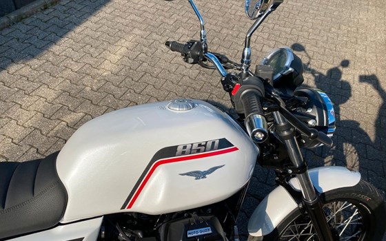 Neufahrzeug Moto Guzzi V7 Special - Bild 3