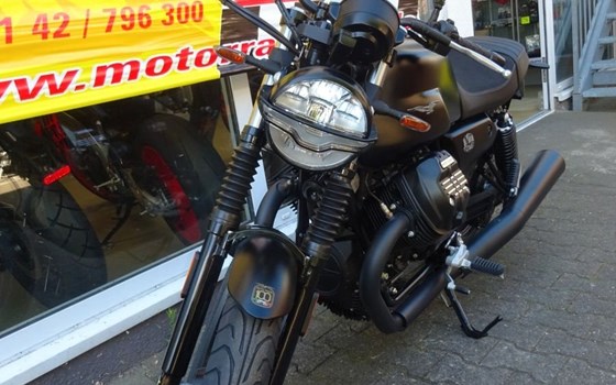 Neufahrzeug Moto Guzzi V7 Stone - Bild 10