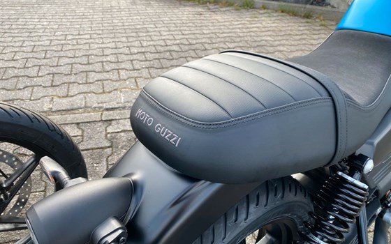 Neufahrzeug Moto Guzzi V7 Stone - Bild 29