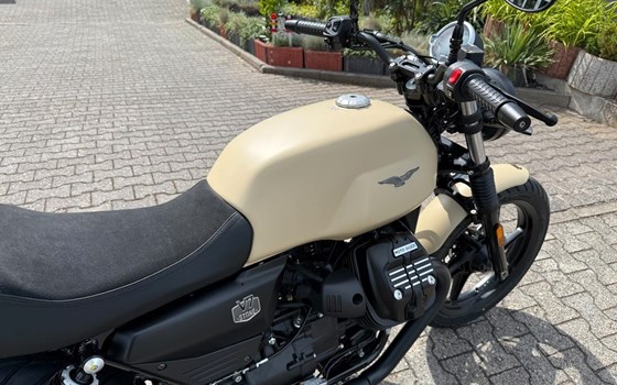 Neufahrzeug Moto Guzzi V7 Stone - Bild 30