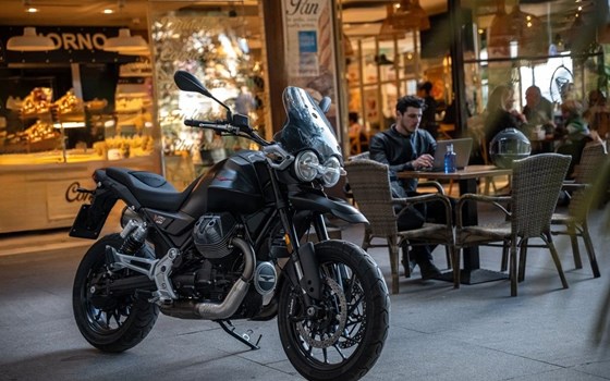 Neufahrzeug Moto Guzzi V85 Strada - Bild 2