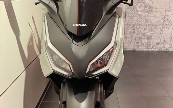 Gebrauchtmotorrad Honda Forza 125 - Bild 4