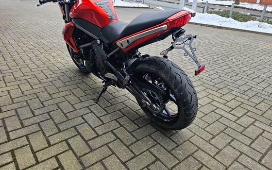 Gebrauchtmotorrad Kawasaki ER-6n - Bild 9