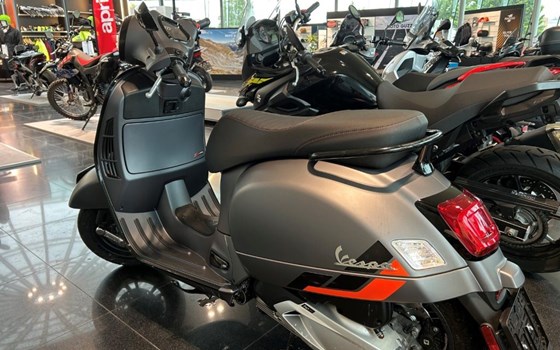 Gebrauchtmotorrad Vespa GTS 310 SuperSport - Bild 2