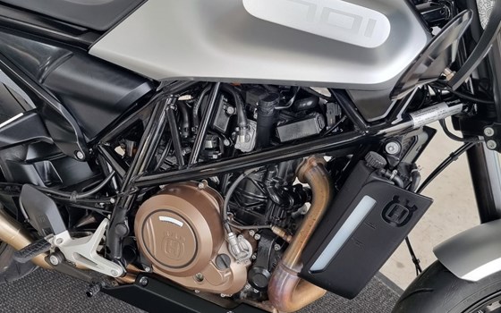 Gebrauchtmotorrad Husqvarna Vitpilen 701 - Bild 9