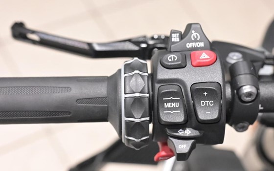 Gebrauchtmotorrad BMW M 1000 R - Bild 8