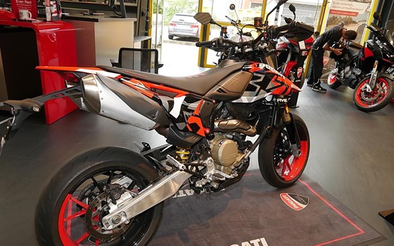 Gebrauchtmotorrad Ducati Hypermotard 698 Mono RVE - Bild 2