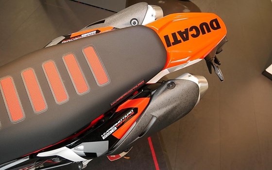 Gebrauchtmotorrad Ducati Hypermotard 698 Mono RVE - Bild 6