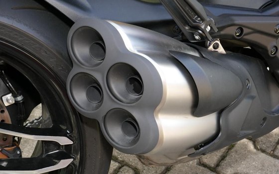 Gebrauchtmotorrad Ducati XDiavel V4 - Bild 3