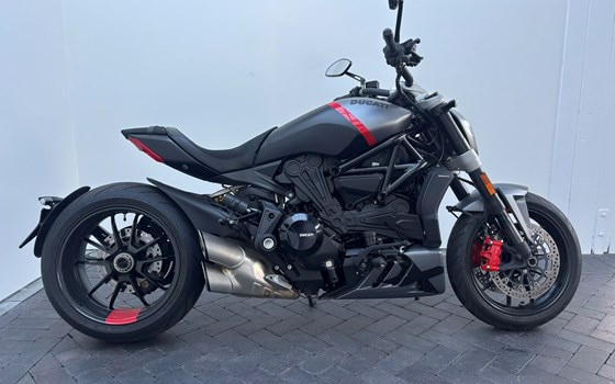 Gebrauchtmotorrad Ducati XDiavel Black Star - Bild 1