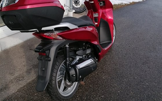 Gebrauchtmotorrad Honda SH300i - Bild 2