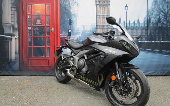 Gebrauchtmotorrad Triumph Daytona 660 - Bild 1