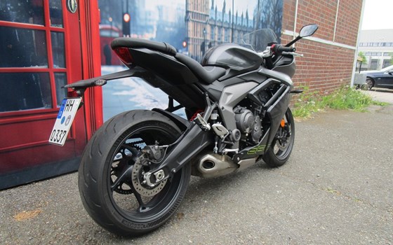 Gebrauchtmotorrad Triumph Daytona 660 - Bild 3