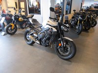 Gebrauchtmotorrad Triumph Street Triple 765 R A2