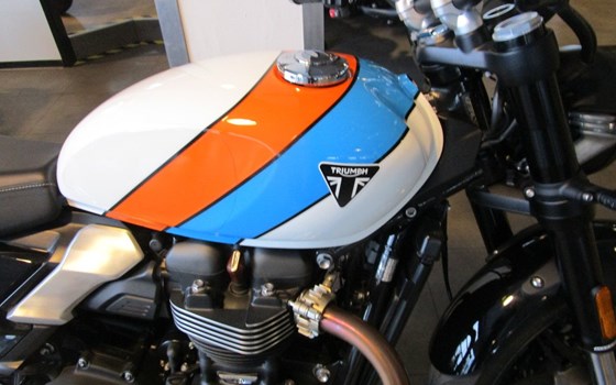 Gebrauchtmotorrad Triumph Speed Twin 900 - Bild 4