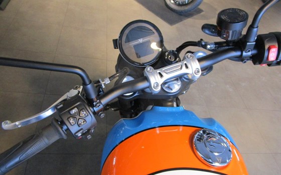 Gebrauchtmotorrad Triumph Speed Twin 900 - Bild 6