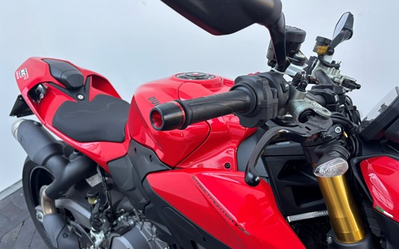Gebrauchtmotorrad Ducati Streetfighter V2 S - Bild 3