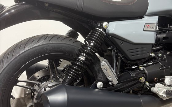 Neufahrzeug Moto Guzzi V7 Sport - Bild 4