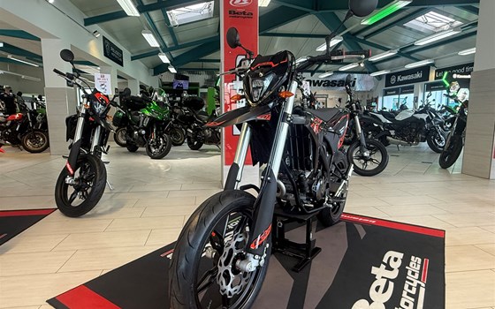 Neufahrzeug Beta RR 125 LC Motard - Bild 15