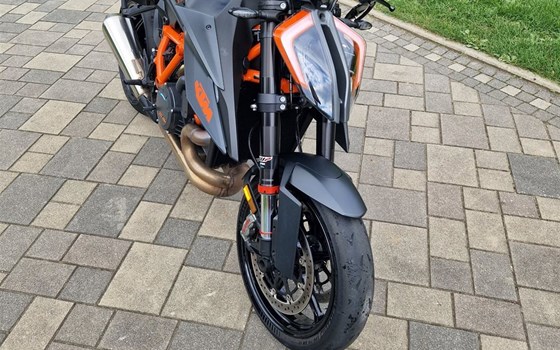 Gebrauchtmotorrad KTM 1290 Super Duke R - Bild 4