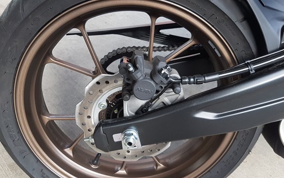 Gebrauchtmotorrad Honda CB 125 - Bild 3