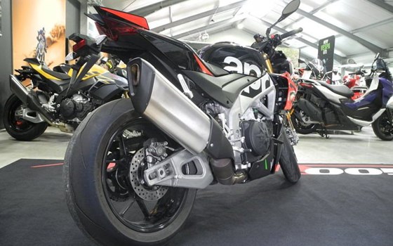Gebrauchtmotorrad Aprilia Tuono V4 1100 Factory - Bild 7