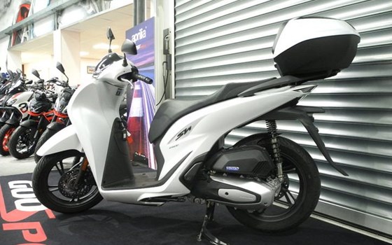 Gebrauchtmotorrad Honda SH150i - Bild 2