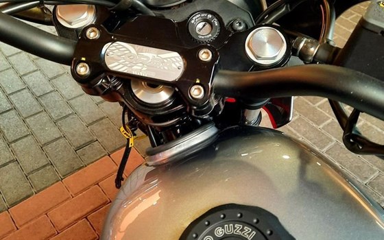 Gebrauchtmotorrad Moto Guzzi V7 Stone Corsa - Bild 6