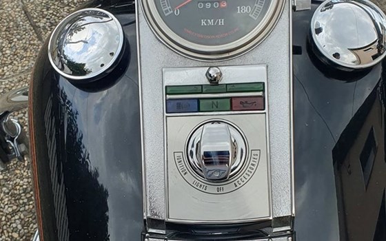 Gebrauchtmotorrad Harley-Davidson Softail Heritage Classic FLSTC - Bild 8