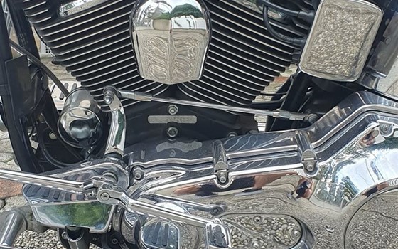 Gebrauchtmotorrad Harley-Davidson Softail Heritage Classic FLSTC - Bild 9