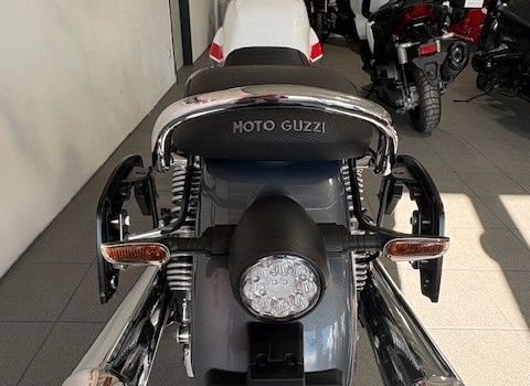 Gebrauchtmotorrad Moto Guzzi V7 Special - Bild 11