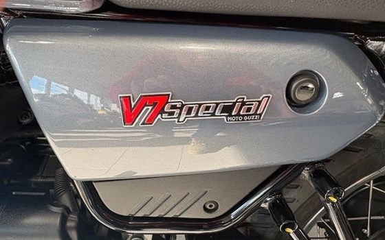 Gebrauchtmotorrad Moto Guzzi V7 Special - Bild 2