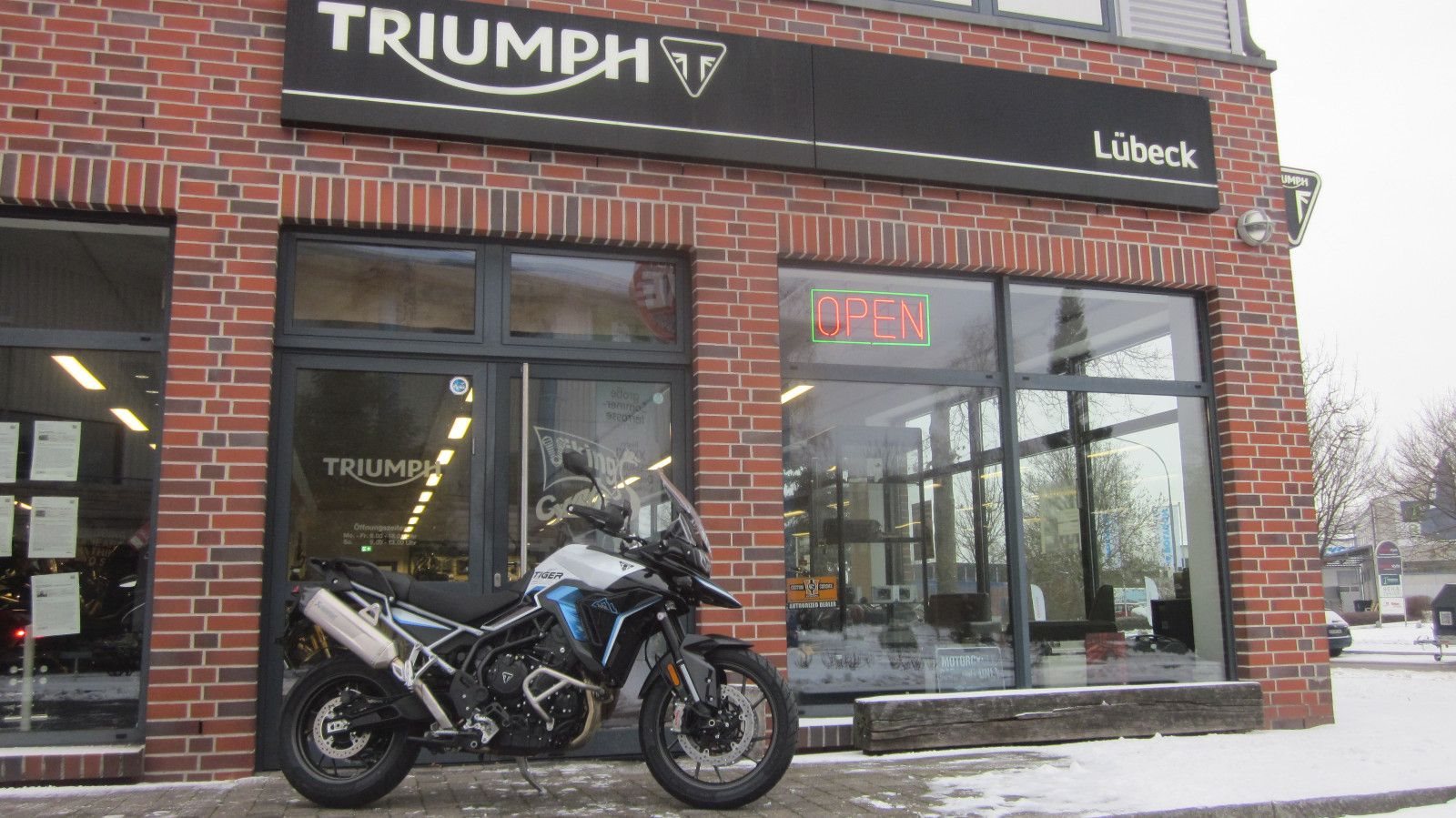 Triumph Tiger 900 Alpine Edition 