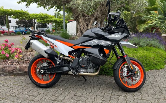 Gebrauchtmotorrad KTM 890 SMT - Bild 1