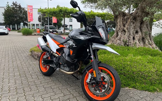 Gebrauchtmotorrad KTM 890 SMT - Bild 3