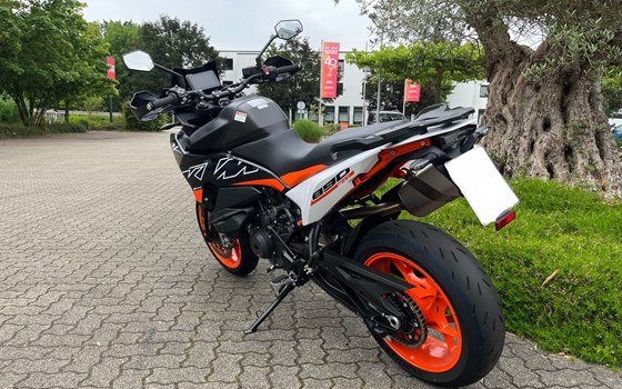 Gebrauchtmotorrad KTM 890 SMT - Bild 6