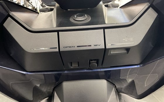 Gebrauchtmotorrad BMW CE 04 - Bild 14