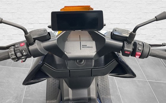 Gebrauchtmotorrad BMW CE 04 - Bild 6