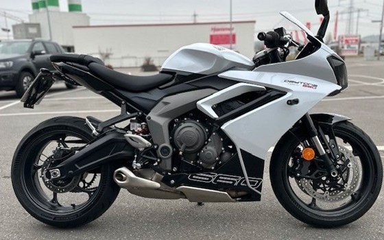 Gebrauchtmotorrad Triumph Daytona 660 - Bild 3