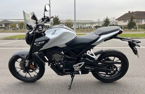 Gebrauchtmotorrad Honda CB125R