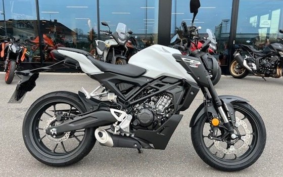 Gebrauchtmotorrad Honda CB125R - Bild 3