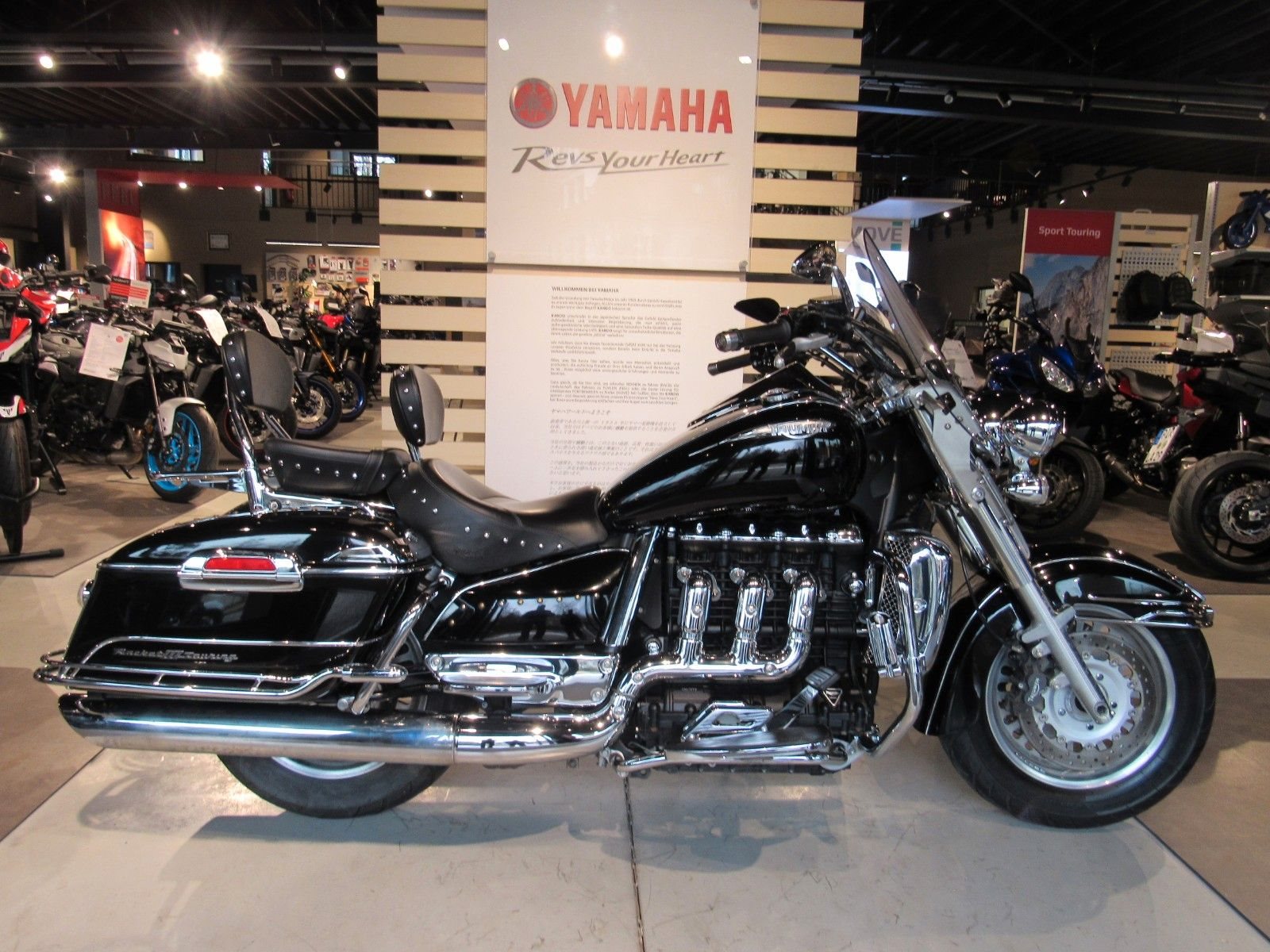 Triumph Rocket III 